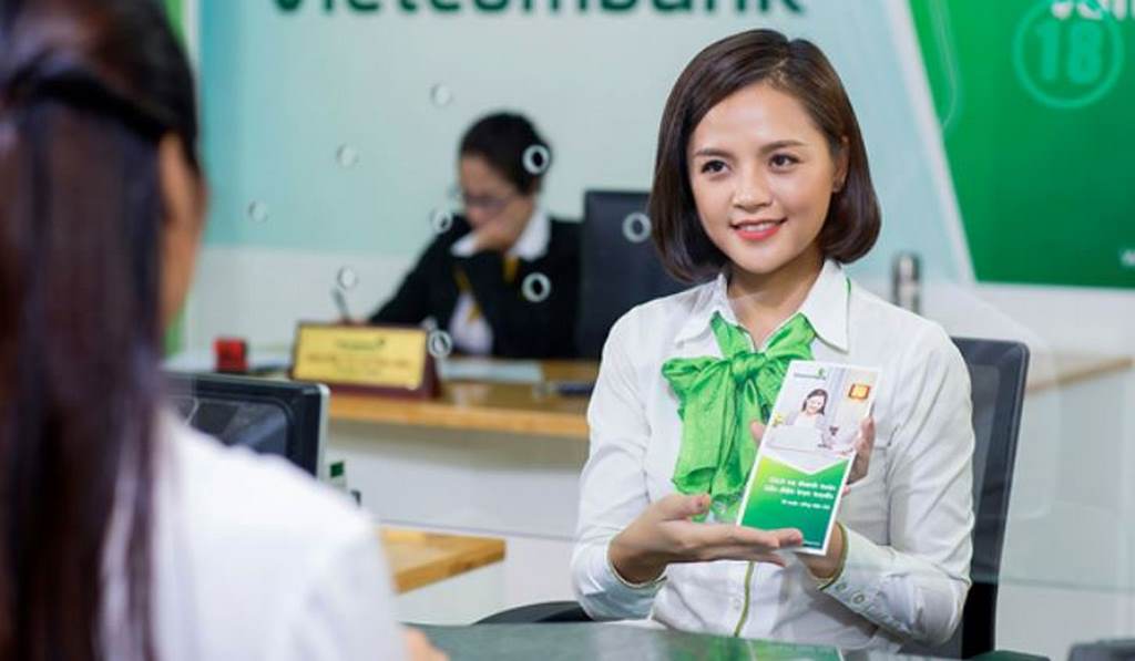 phí nộp tiền vào tài khoản vietcombank